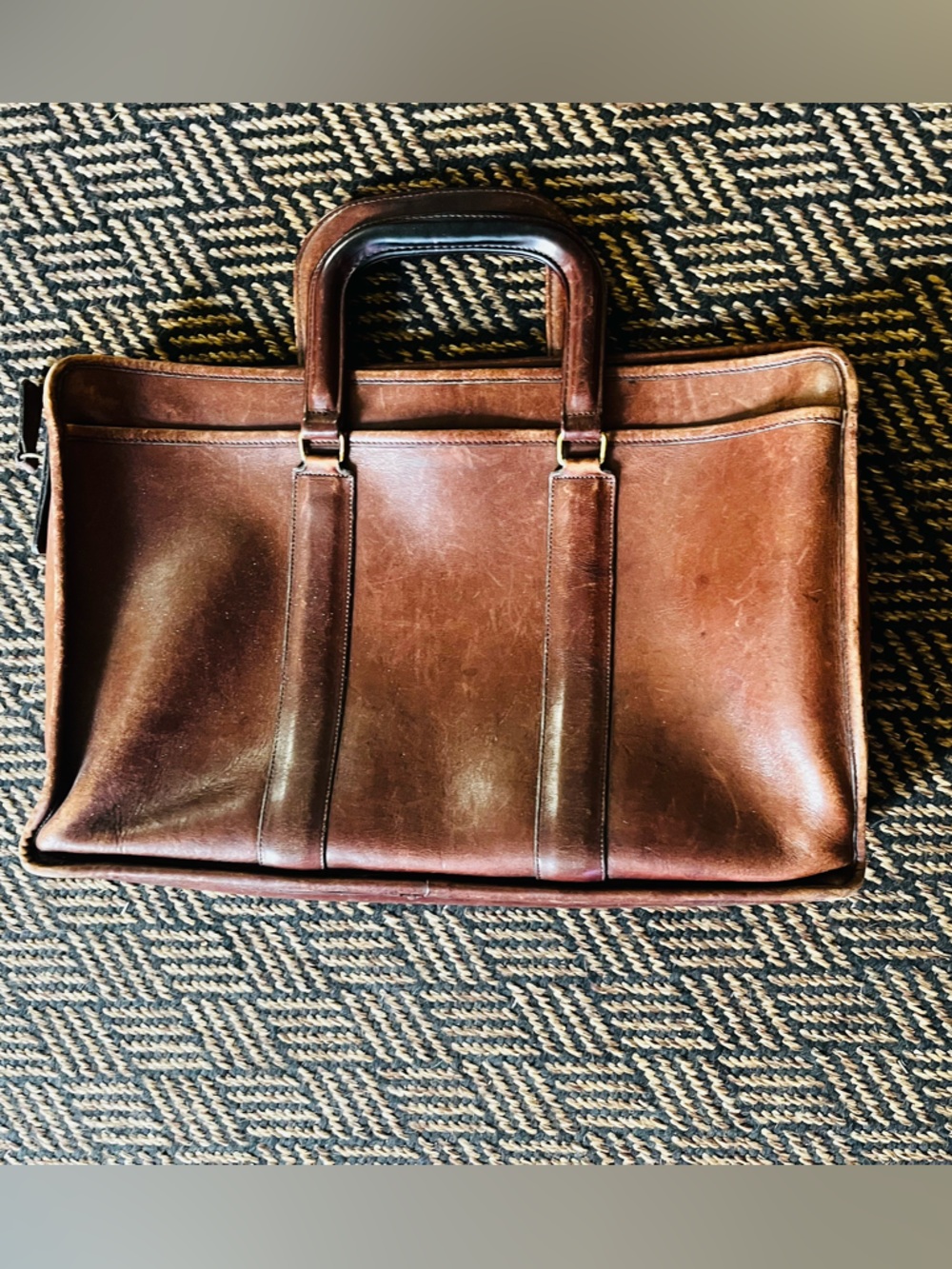 Coach Vintage Briefcase 17 x 11 x 3 inches - Picture 2 of 8